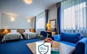 Hotel Wilanów Warszawa by DeSilva